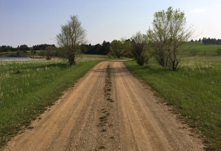 Road Trip 2019 Part I: Follow the Rivers and Red, Rutted Roads